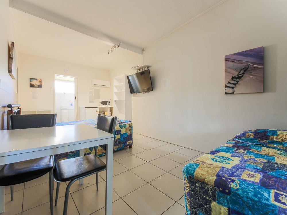 Marlin Motel Biggera Waters Екстериор снимка